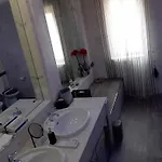 Suite184