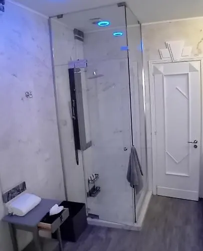 Bed & Breakfast Suite184 3*